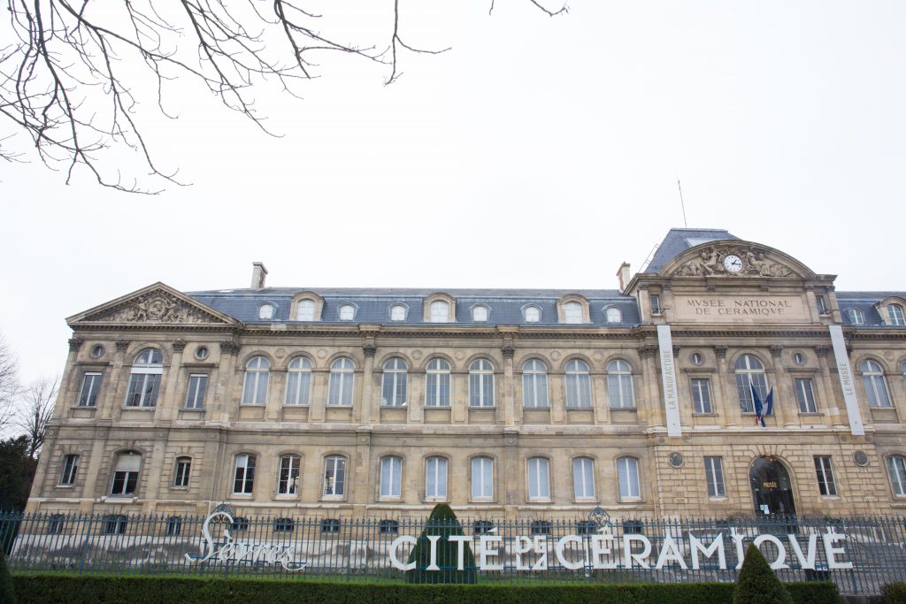 Sèvres國家瓷器製造局和博物館位於巴黎市郊東面