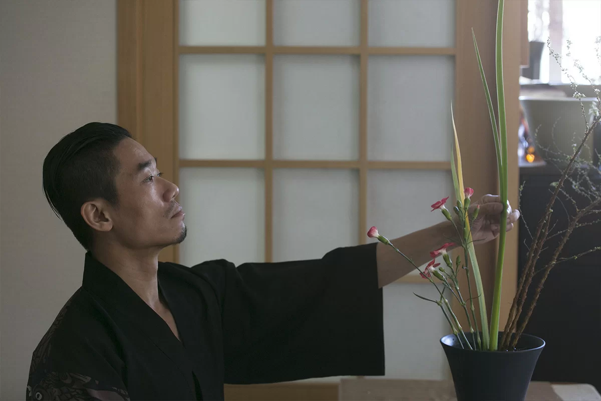 你來看此花時 自然窺見拈花修心性 藝文 明周文化
