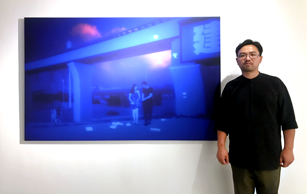 中國藝術家黃曉亮與首次公開展出的作品。