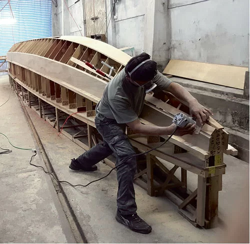 mpw2582_b008-009_001_crop