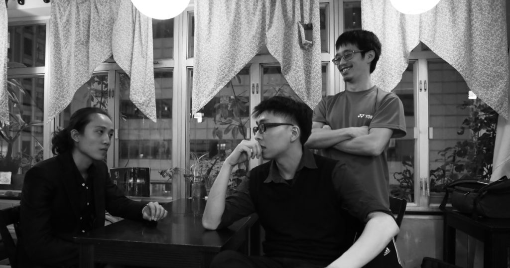 香港青年詩人曾魂（左）、熒惑（中）、洪慧（右），一言一語，交織一幅他們心中的愛情文學地圖。