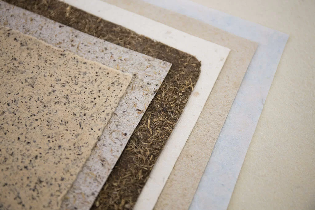 （左起）茶葉、麥芽、中藥、竹和