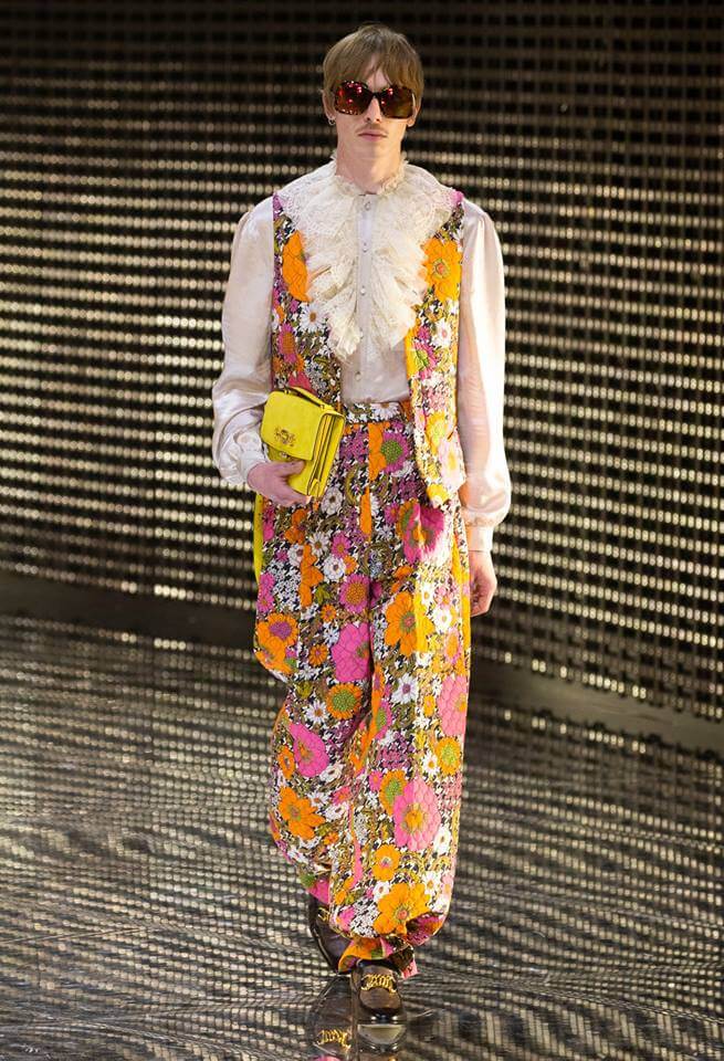 Gucci FW19 模特兒穿上鮮艷色彩花衫