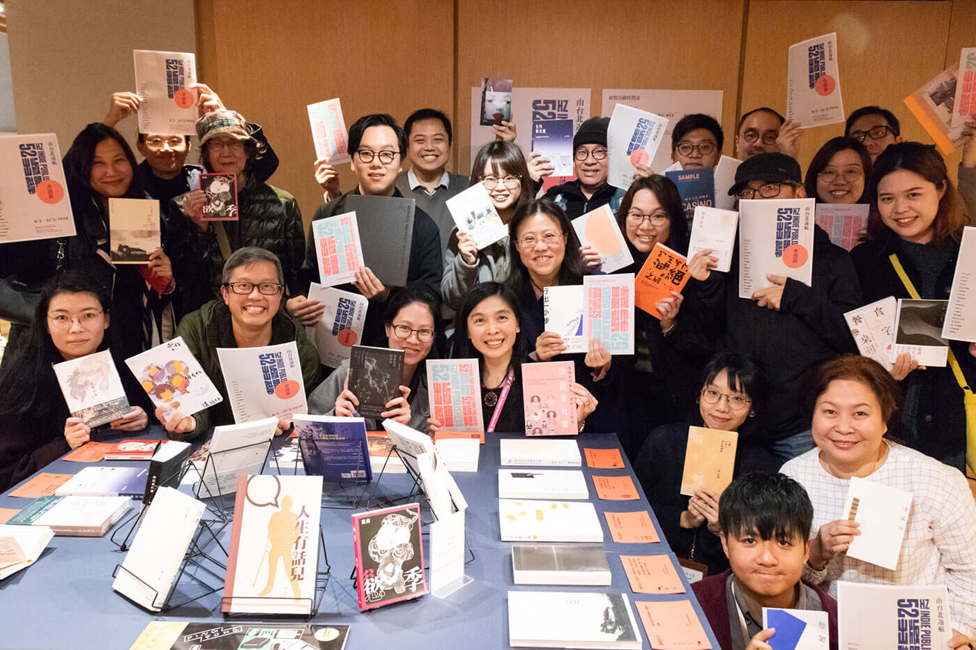 52Hz出版聯盟第三次航向台北國際書展，與十多間出版社共同參展，書展圓滿在太古城house by kubrick展出參展過的新著近作。