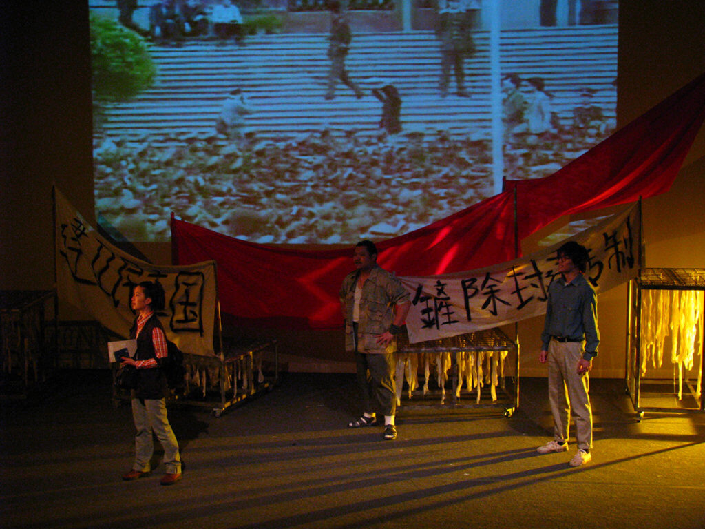 2009年劇作《在廣場放一朶小白花》，於次年重演，講述1989年，一位香港女記者在北京遇上民運學生，在亂世中相識相知。2012年學校巡演劇目《讓黃雀飛》，重現昔日香港人透過黃雀行動營救大陸異見人士。