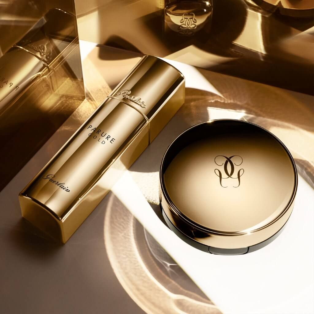 Guerlain PARURE GOLD金鑽修顏粉底液 SPF 30-PA+++  $740 Guerlain PARURE GOLD金鑽修顏氣墊粉盒 SPF 25-PA++ $530