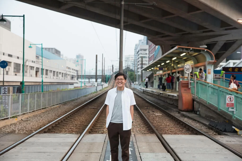 張可森是填詞人，自反修例運動後，決定暫時放棄到外國升讀博士學位，留在屯門深耕社區。