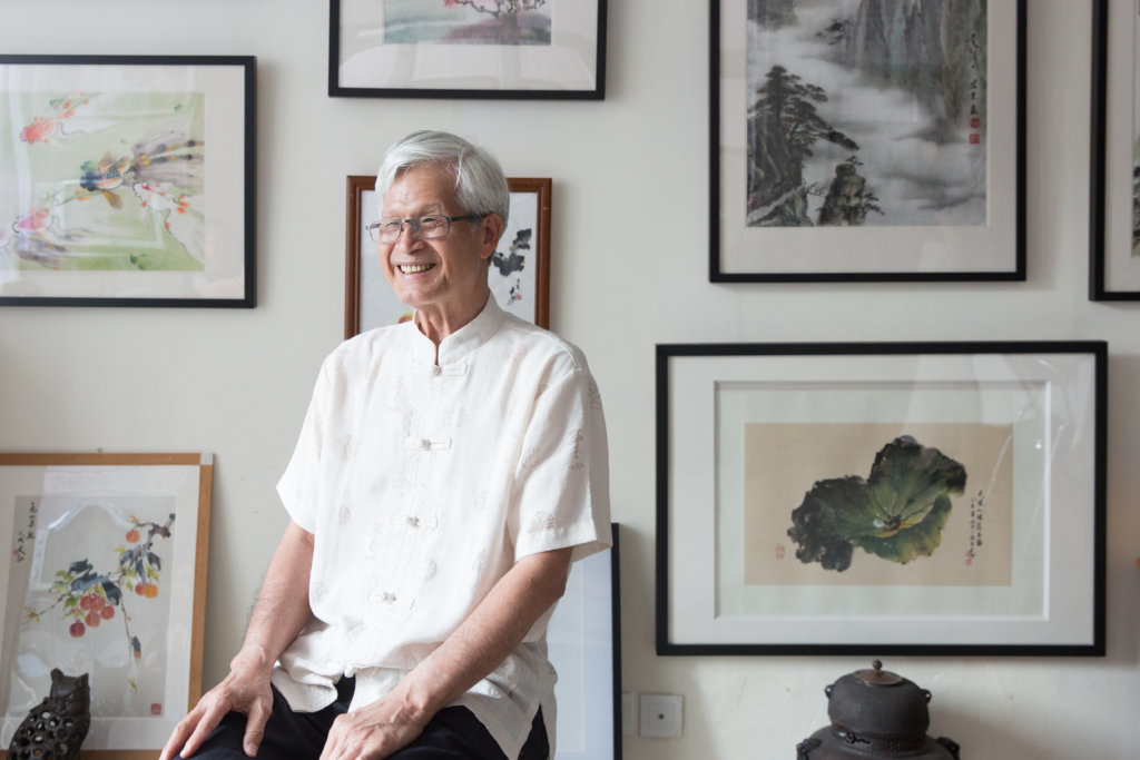 盧清遠師承趙少昂，為嶺南派第三代著名畫家，近年移居加拿大。