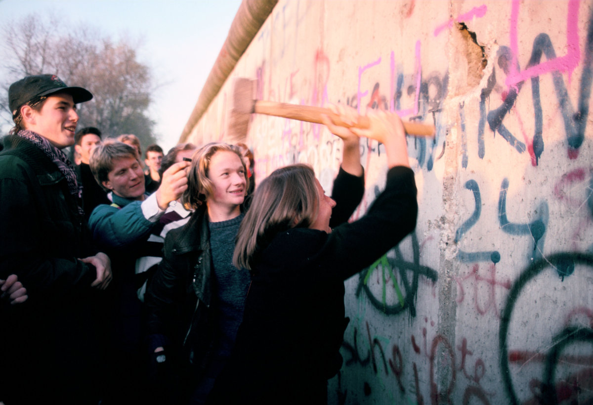 1989年11月柏林牆倒塌後的「啄木鳥」（圖片：Justin Leighton/Alamy Stock Photo）