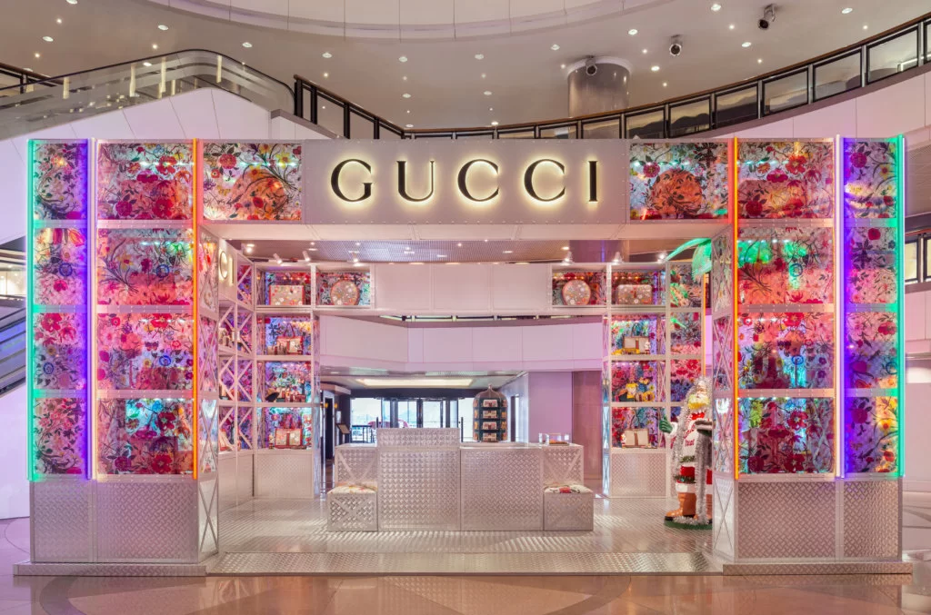 gucci-pin-hk-harbour-city_01