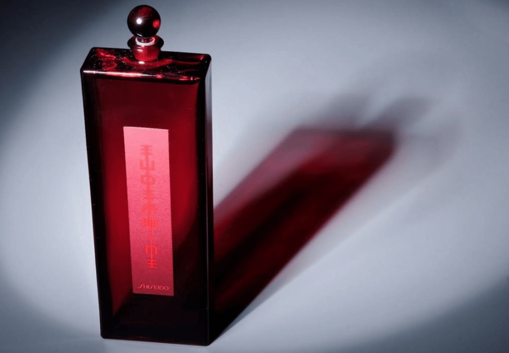 Shiseido Eudermine 滋潤活膚水 200ml HKD600 這款百年護膚經典的「世紀之水」將全方位喚醒肌膚的天然防禦力，具有補水、鞏固鎖水屏障；其芍藥的成分更是讓肌膚持續保濕的秘密，能有效滋養及調理角質，特別適合角質肥厚、乾燥、小細紋、炎症等疲憊膚況困擾者使用。