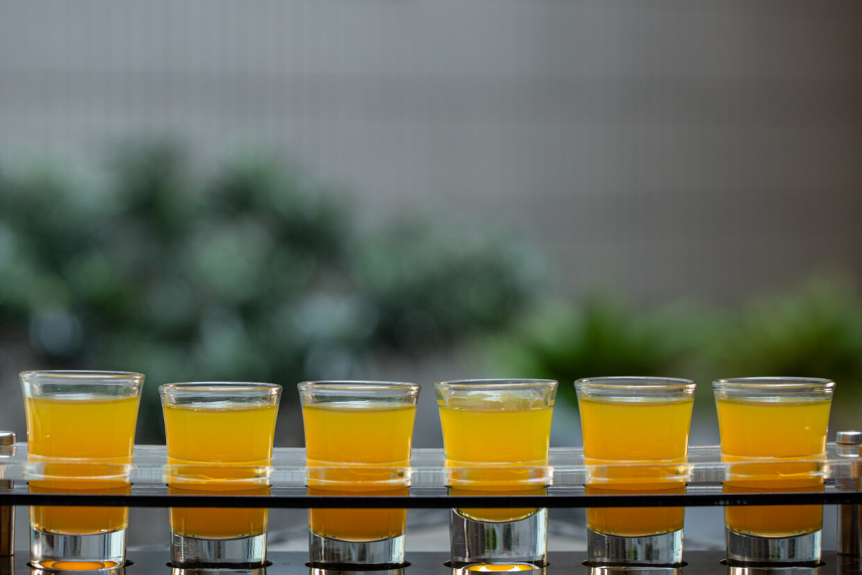 Turmeric shots // 甫坐下，先仰頭飲一shot薑黃特飲，味道不太濃烈，易入口。