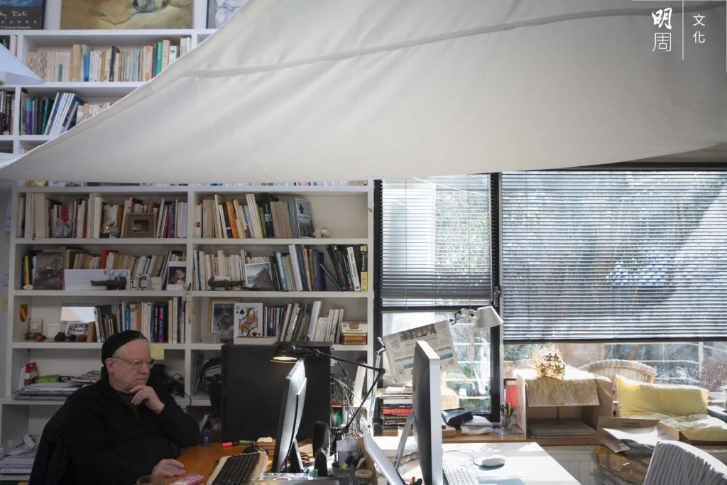 Nicky Rieti生於紐約，但他告訴我，不要叫他作「美國人」。也許從一九七二年起，他的心已全歸巴黎。