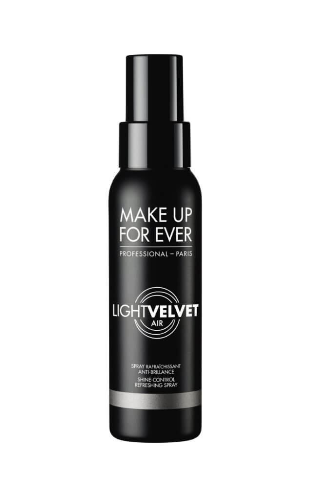 MAKE UP FOR EVER LIGHT VELVET AIR MIST柔霧定妝噴霧 $210/100ml；$75/30ml MAKE UP FOR EVER 的透明瓶身定妝噴霧一向是大家喜愛的產品之一，最近他們新推出的LIGHT VELVET AIR MIST柔霧定妝噴霧，就用了透氣無重配方對抗油光，若你想要啞緻和健康光澤肌膚感，這枝會是好選擇。 