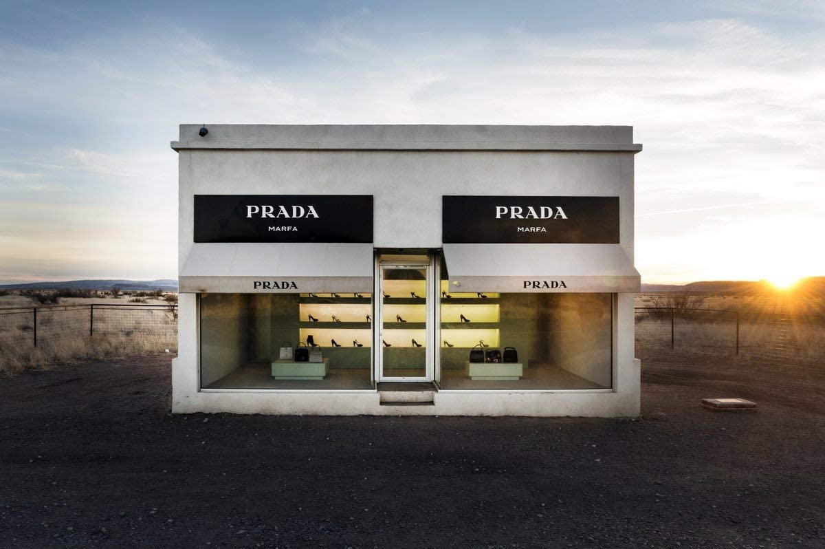 位於德州的Prada Marfa「概念店」