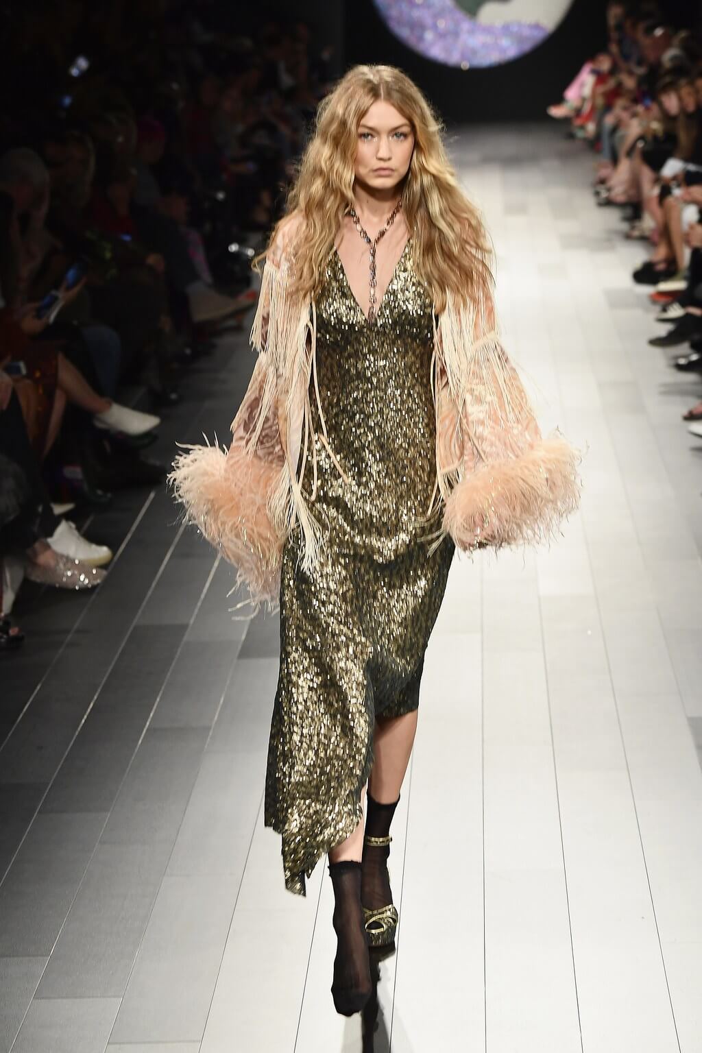 gigi-hadid-for-anna-sui-spring-2018-1