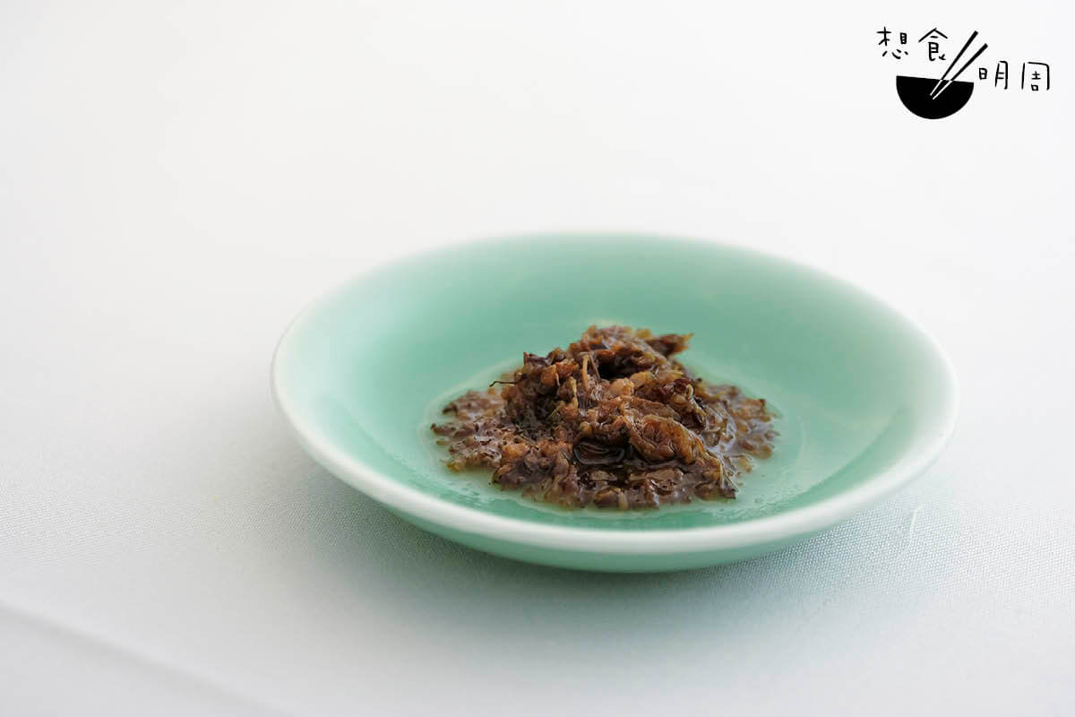 在豆沙餡中加入些許糖桂花，是江蘇人才懂的風雅。