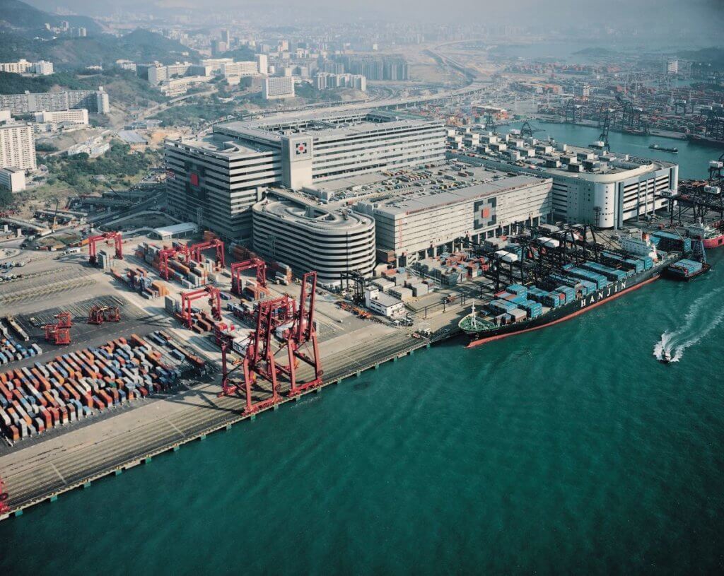 亞洲貨櫃物流中心總建築面積逾八十萬平方米，地方夠大才能實現劉榮廣的層疊式設計理念。（圖片由劉榮廣伍振民建築師事務所提供）