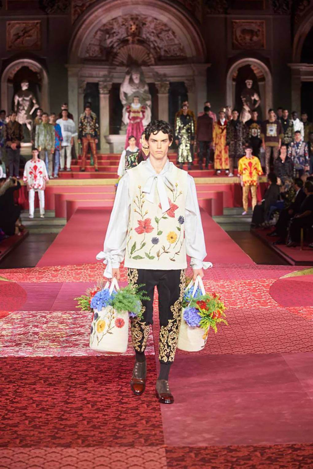 dolcegabbana_altasartoria_firenze2020_catwalk-89