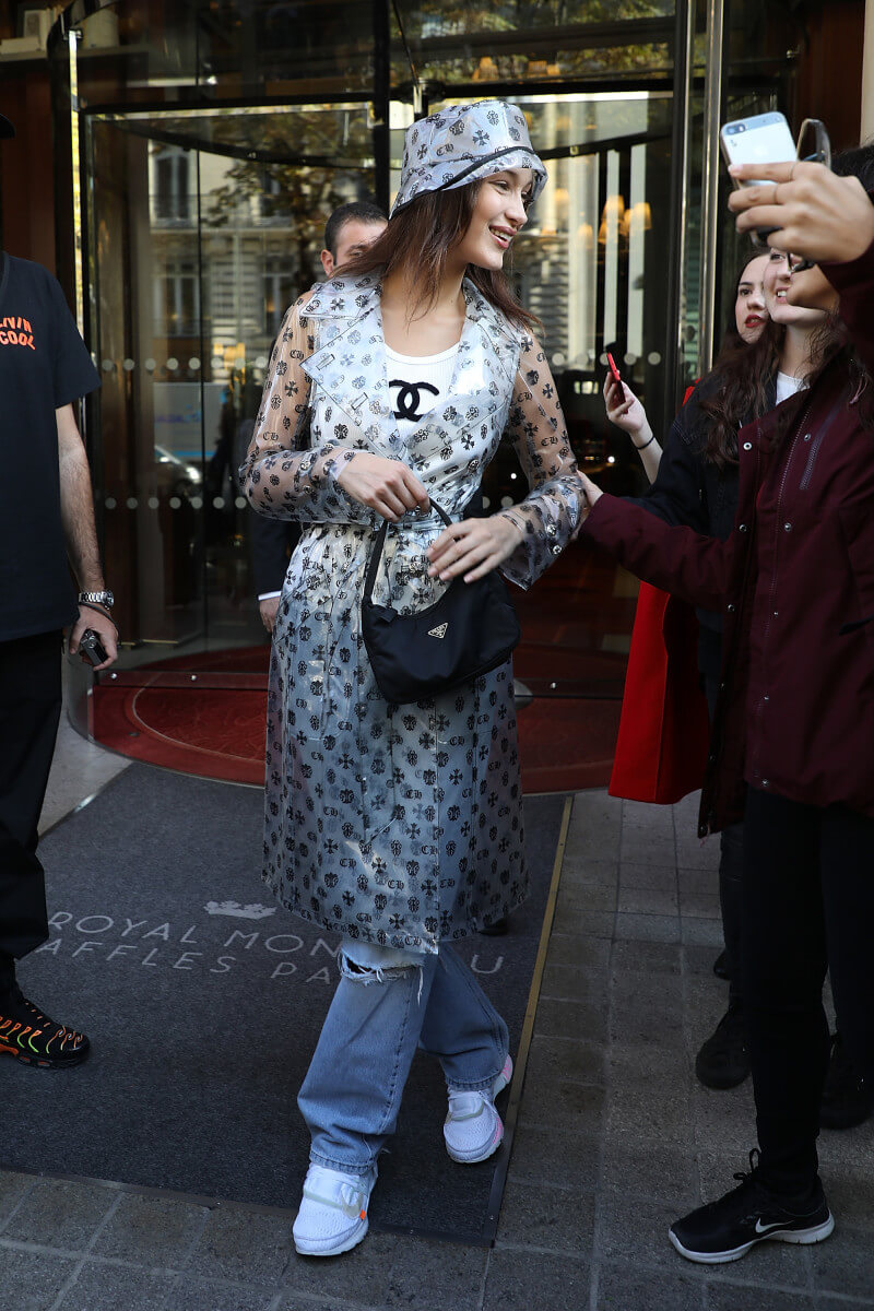 bella-hadid-vintage-prada-bag-pfw-september-2018-getty-images