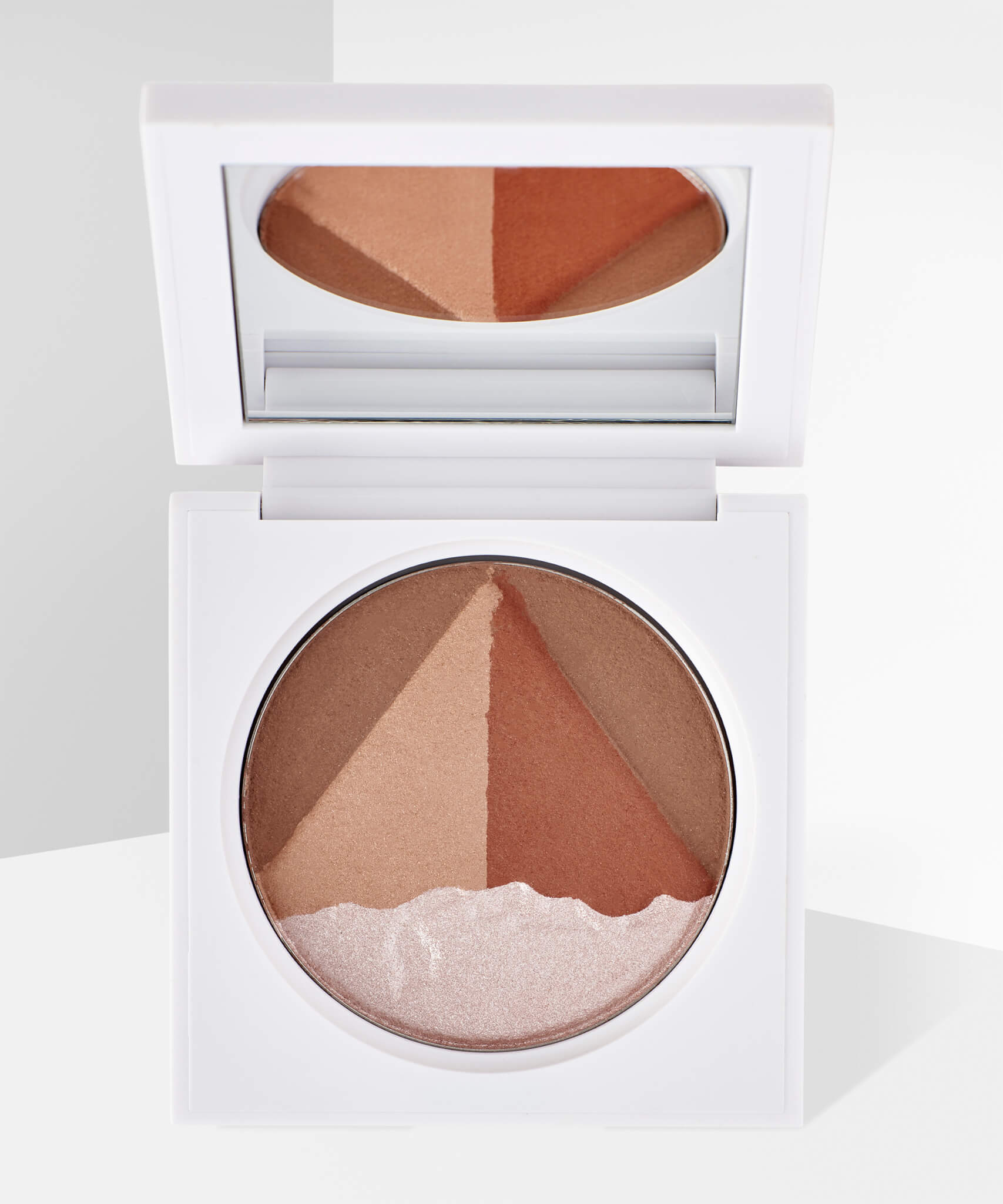 OFRA 3D Pyramid Egyptian Clay Bronzer $272.3 (原價：$389)