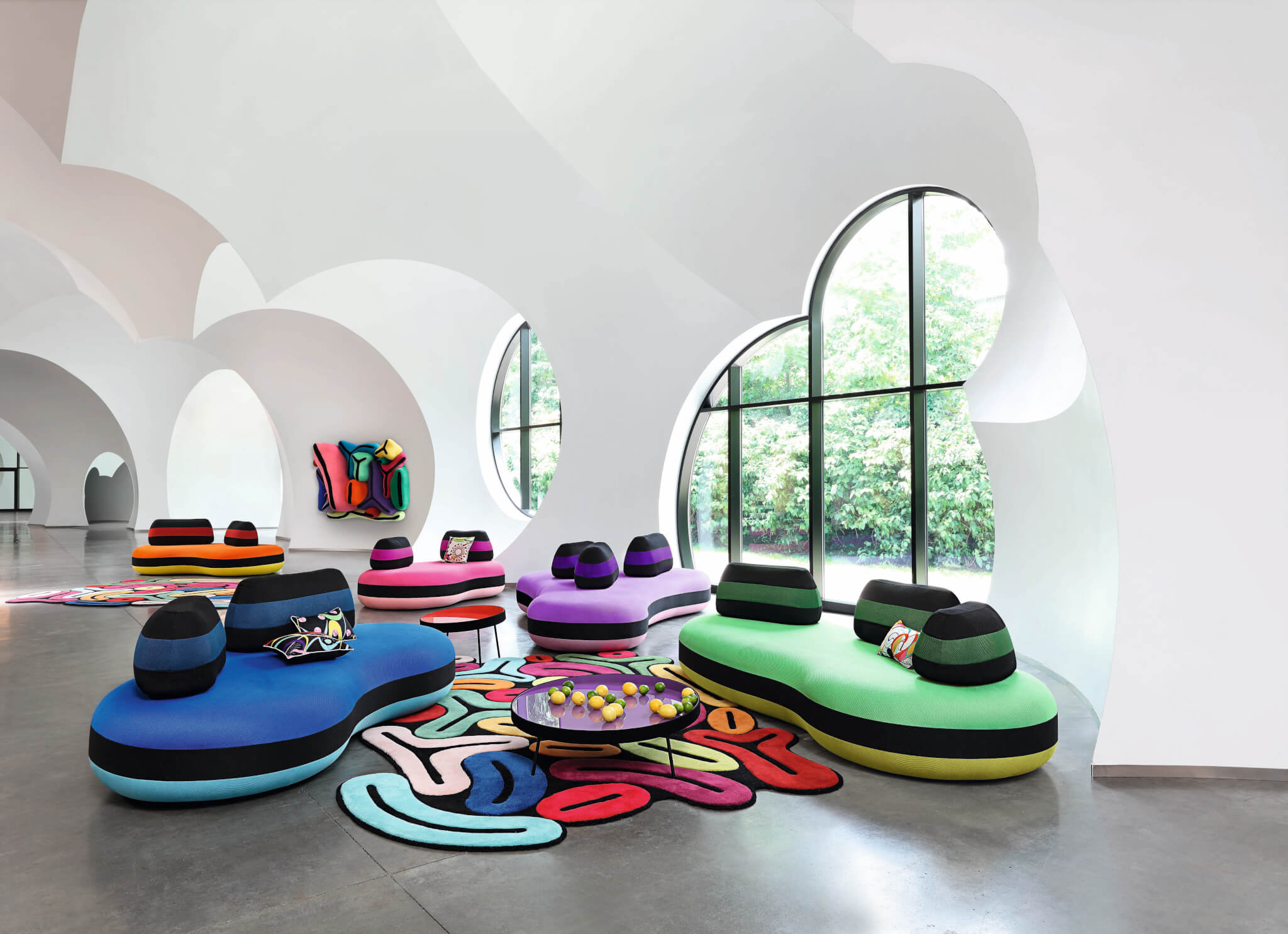 BomBom Collection包含一系列新的傢俱，如梳發、地毯和咕臣。