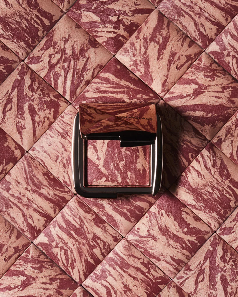 HOURGLASS AMBIENT™ 柔光亮顏胭脂 $360