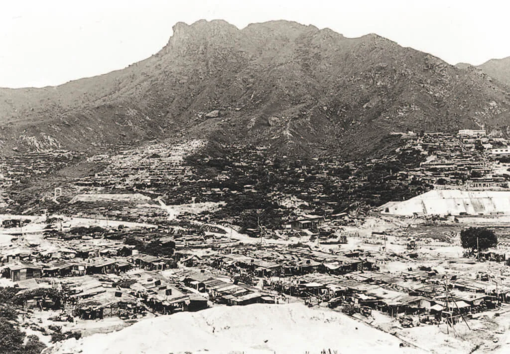 ­»´ä¤½Àç©Ð«Î50©P¦~¯S¿è ©Ð©e·| ¤½«Î ­»´ä¾ú¥v ·à¤l¤s¤U ¤­¤Q¦Ü¤C¤Q¦~¥Nªº­»´ä¤½Àç©Ð«Î, ¥H´£¨Ñ¥u¨ã°ò¥»³]¬Iªº¤½«Î³æ¦ì¬°¥D, ±q¦Ó¸Ñ¨M¦]¤H¤f¼@¼W¦Ó²£¥Íªº©~¦í°ÝÃD ¶Â¥Õ¸ê®Æ¹Ï¤ù¥Ñ©Ð©e·|´£¨Ñ