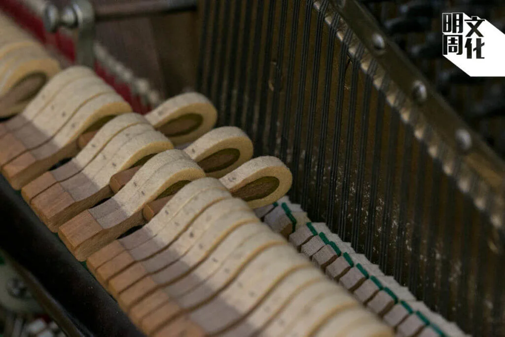 鋼琴零件需要定期保養維修。