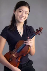 曼奴軒國際小提琴大賽得獎者譚允靜