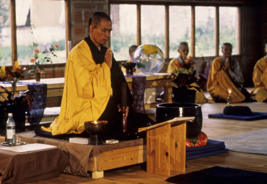 上世紀九十年代一行禪師於梅村。