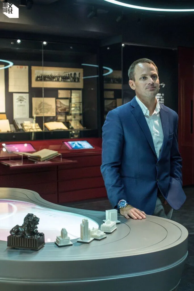 滙豐亞太區的歷史檔案部主管華倫