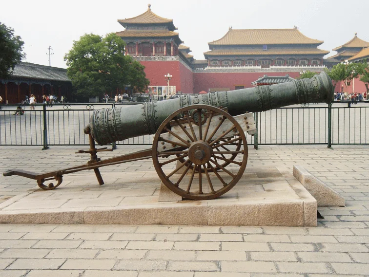 北京午門前的武成永固大將軍砲（圖片提供：周維強博士）