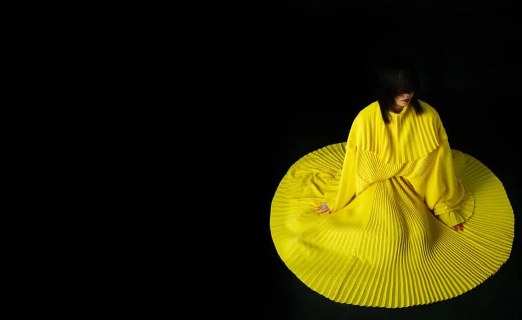  BALENCIAGA PLEATED YELLOW DRESS 