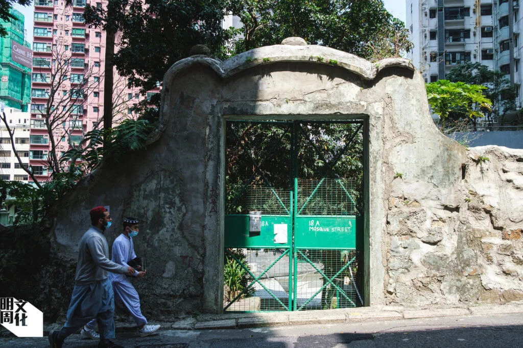 於一八四九年落成啟用的首座清真寺，標誌了穆斯林社羣正式在香港落地生根。