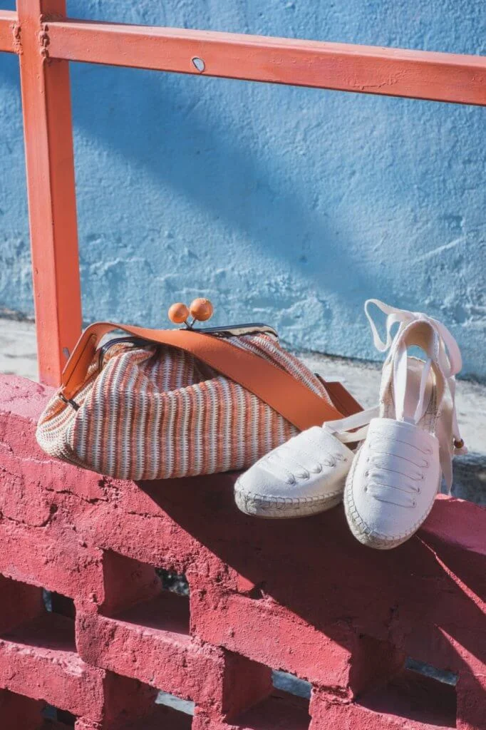 WEEKEND MAX MARA ORANGE PASTICCINO BAG $3,690 WHITE SANDALS $2,390