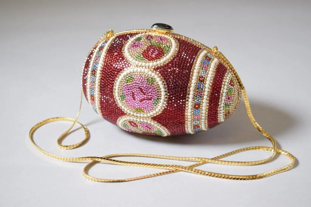 faberge-egg-evening-bag-by-judith-leiber-1983-us-museum-no-t-511-1997