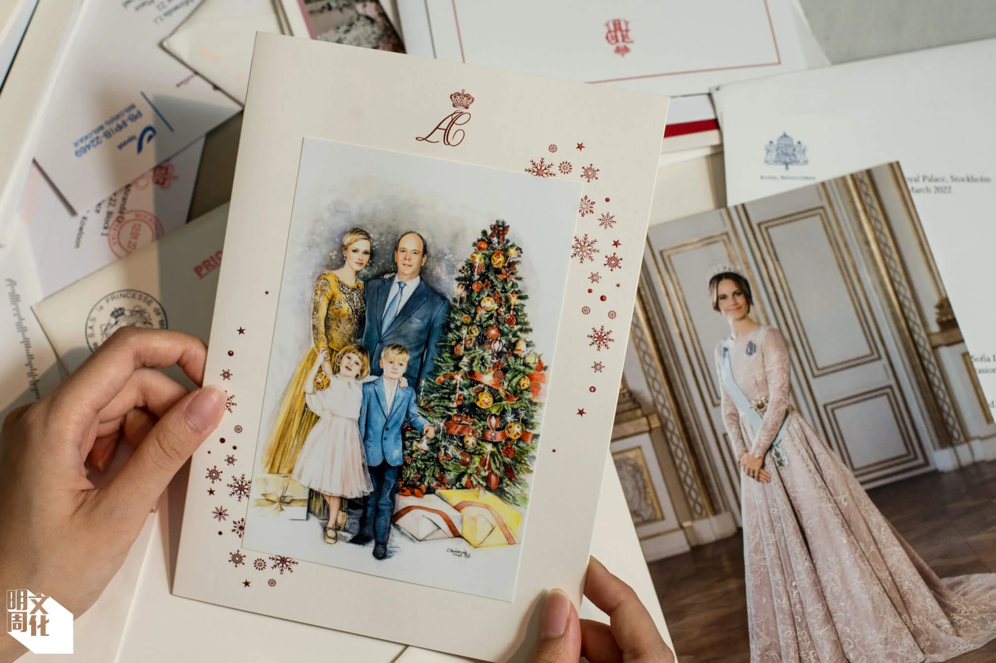 靜候了五個月，摩洛哥皇室的聖誕卡終在三月寄到香港，其設計精致，使Miranda非常驚喜。