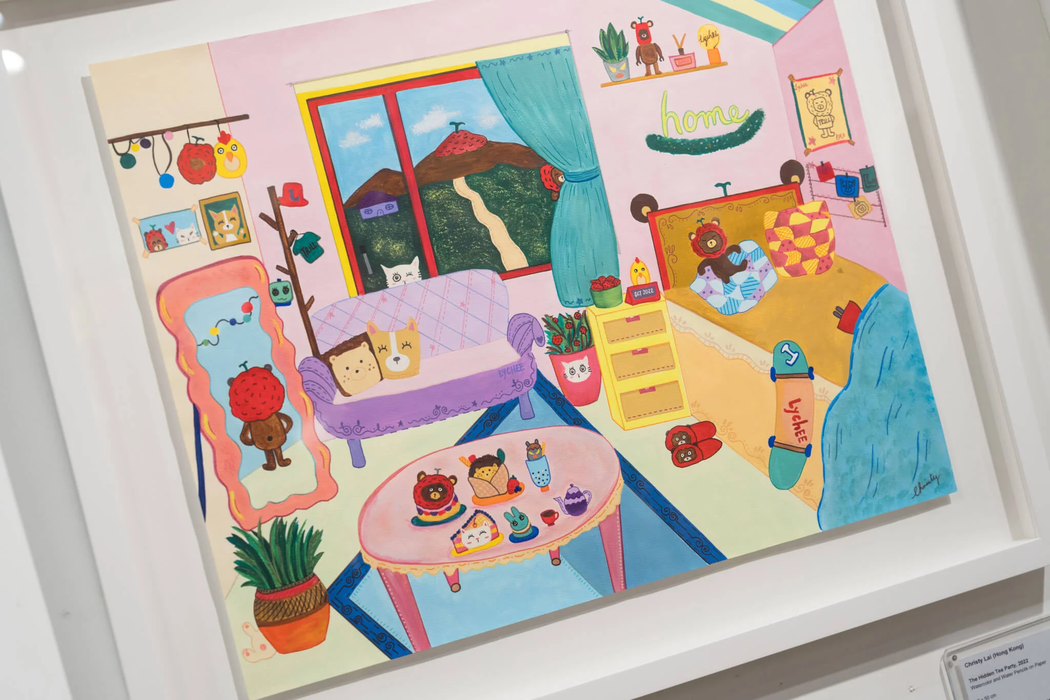 藝人 Christy Lai 黎紀君首次參與畫展創作，以「家」為題描繪一場與身邊好友同享的下午茶派對。