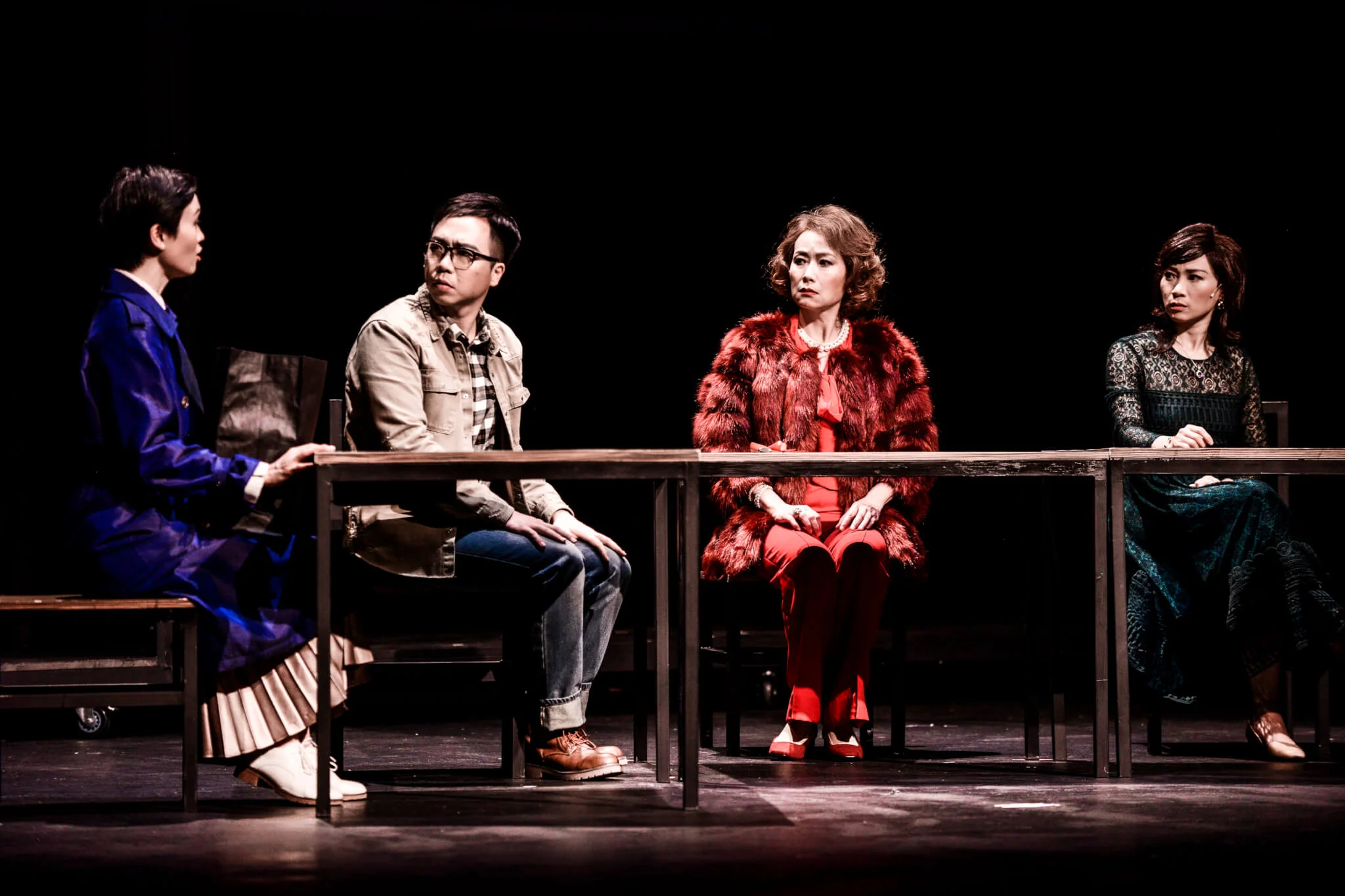 舞台劇《喂……他不在》改編自美國劇作家Sarah Ruhl作品，並獲四項香港舞台劇獎提名。