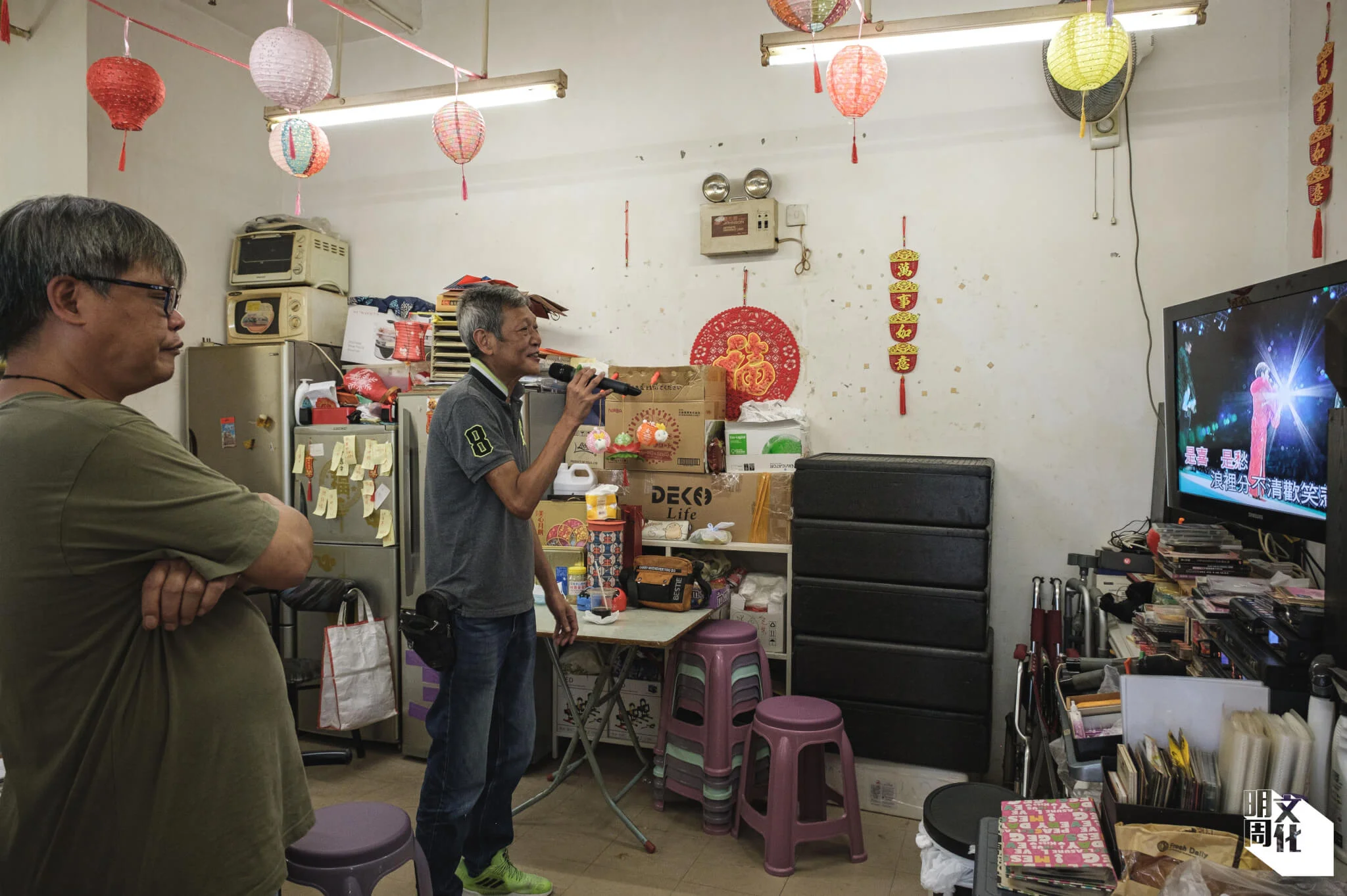 Gary即席獻唱一曲《上海灘》,歌詞「淘盡了 世間事 混作滔滔一片潮流」特別應景。