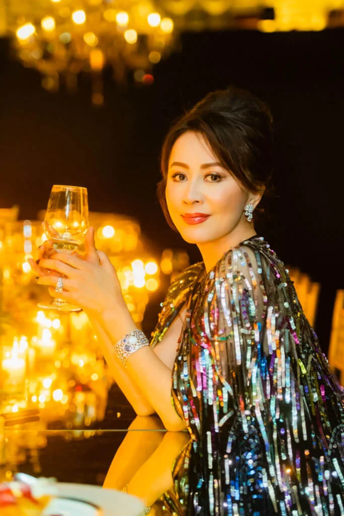 carina-lau-in-cartier-jewellery_1