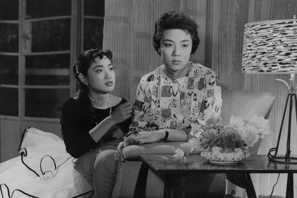 1959年楚原首次獨立執導電影《湖畔草》（1959）
