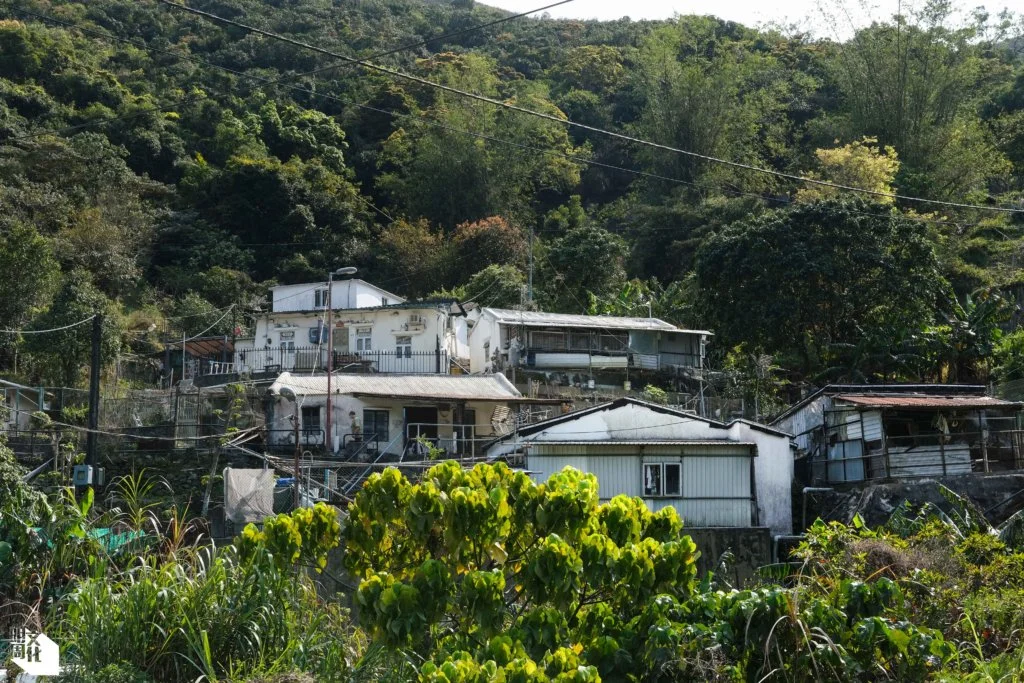 政府曾打算改劃馬鞍山村所在的綠化地帶的土地用途，當中最受爭議的私人房屋發展計劃不獲城規會接納，但其餘改劃作公共設施的建議則獲通過。