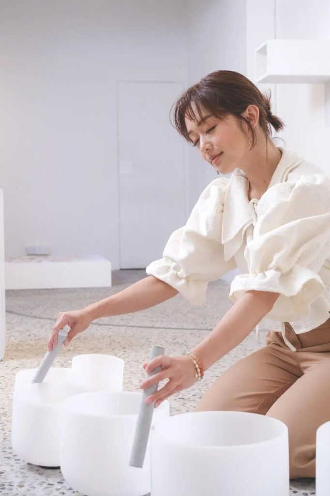 Jocelyn說自己是一個金牛座,性格比較激動火爆,但音頻治療在這一方面也令他有很大的改變,變得平靜而且學會了聆聽自己的「聲音」。