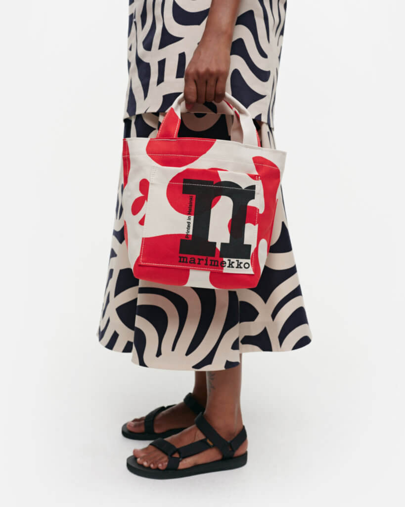 marimekko_ss23-collection_232_mono-mini-tote-pulloposti-bag_091975_830_hkd1095-1