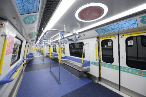 新列車已於觀塘綫投入服務，車廂設計更寬敞，讓乘客體驗更舒適旅程。