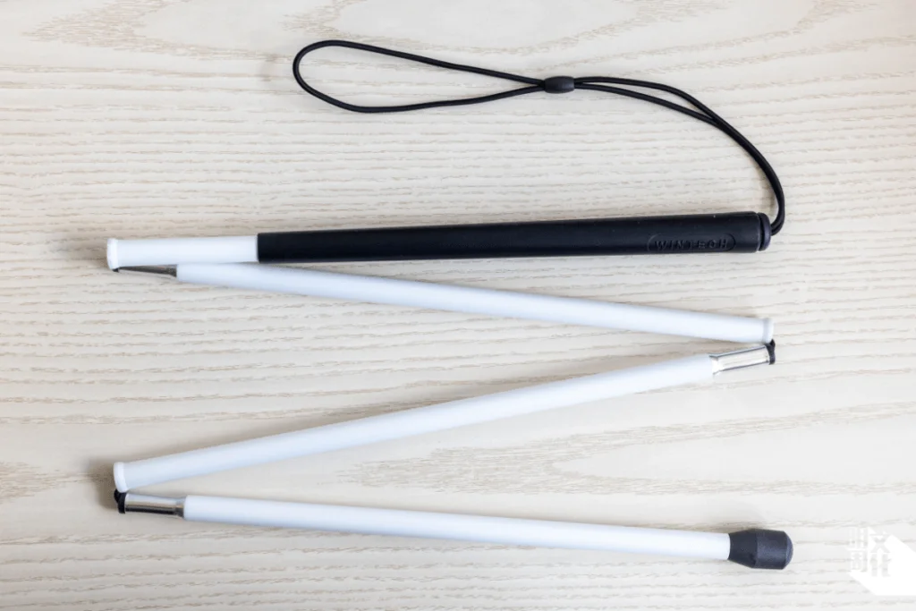 水根叔改良設計的白杖，不但方便使用、摺疊、收納，失明人士也可自學保養維修，十分耐用，可謂價廉物美。