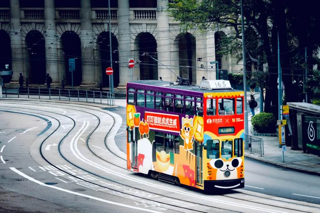 《Now Loading載物》於二〇二 二年，與香港電車合作，以電車大使「叮叮貓」和「叮叮虎」開運電車和紀念品迎接虎年，Westley為項目擔任創作總監。