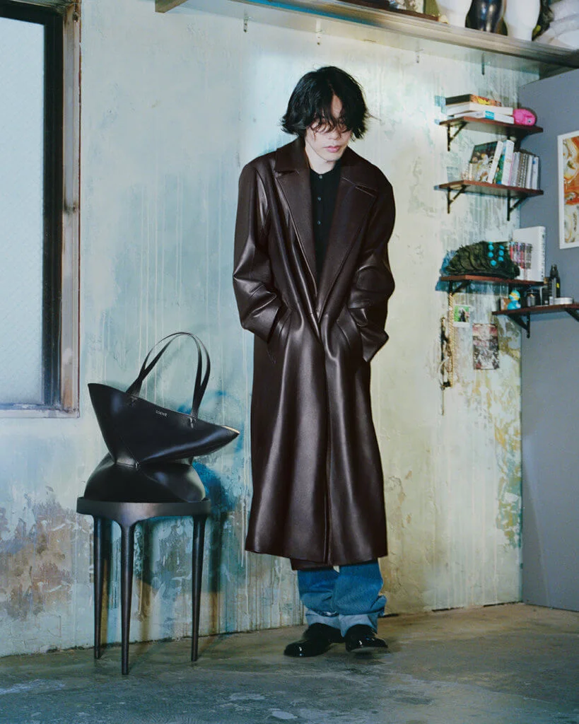 loewe_fw23_japan_campaign_rtw_rgb_cropped_1080x1350_1350_05